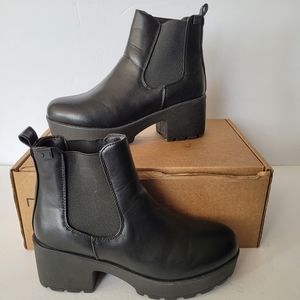 Black Women's Slip On Boots, Size 8